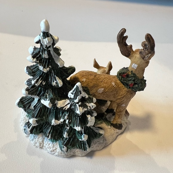 Two reindeer. Part of a Christmas village. - Picture 5 of 8